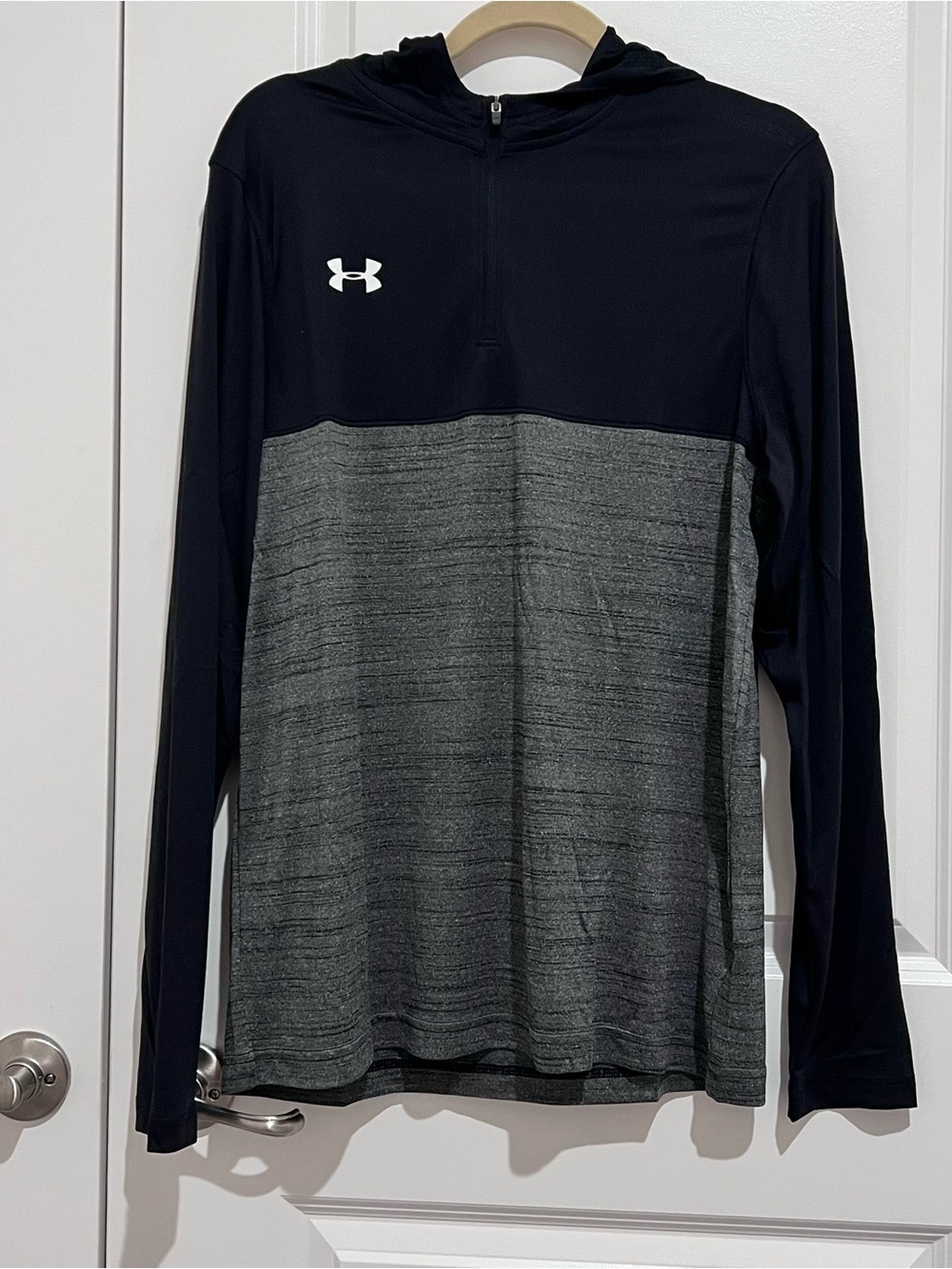 Under Armour Black and White Tagged Men's Hoodie - Yellow Size Accent M